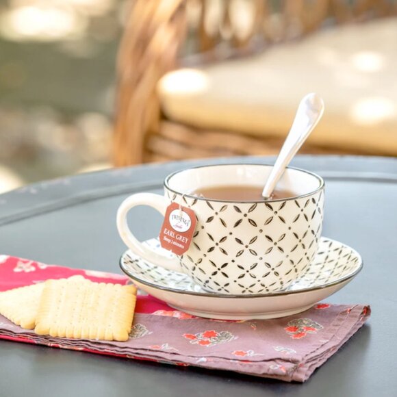 Set/2 Pattern Tea Cups & Saucers - Picture 2 of 8